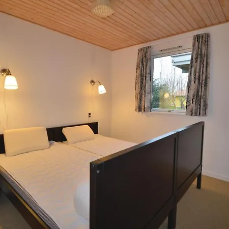 Beautiful Home In Vaeggerlose With Wifi Tatil Evi Bøtø By