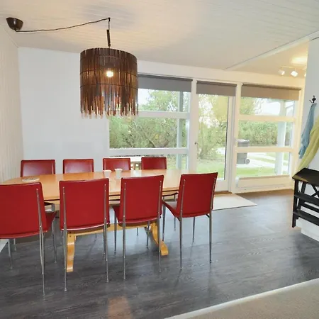 Beautiful Home In Vaeggerlose With Wifi * Bøtø By